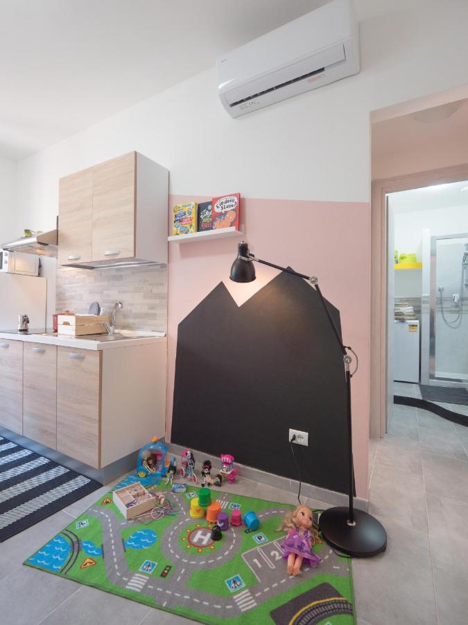 Babyaccommodation Family Panoramic II Пиетра Лигуре Екстериор снимка